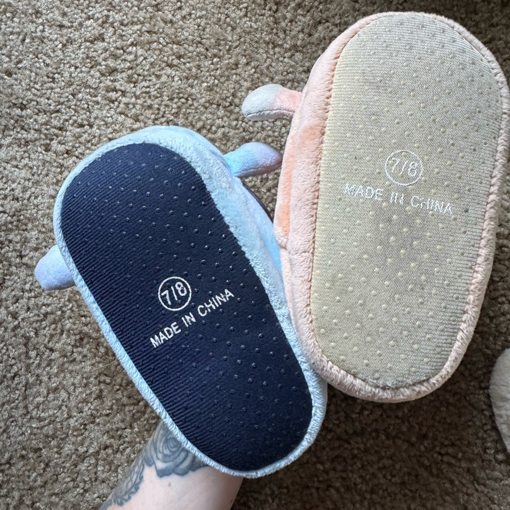 Bluey and Duck Kids Plush Slippers Bundle - Picture 3 of 3